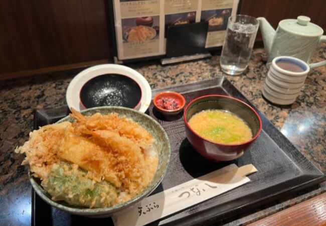 つな八でいかえび天丼！