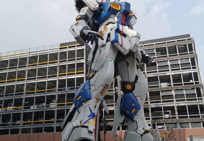 ガンダムパーク福岡(ららぽーと福岡)