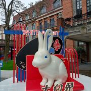 2022年にオープンしたばかりのミニ博物館で、【大白兎】を中心に上海の古いブランド品を展示しています。