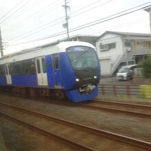 追い抜き。JR車内より。