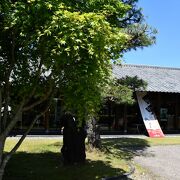 掛川城内の美術館です