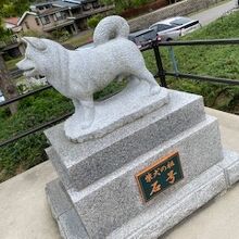 石号の像の様子です。