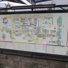 オシャレな四番町スクエアの配置図もあります。