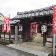 寝弘法さんがあることで有名なお寺です。