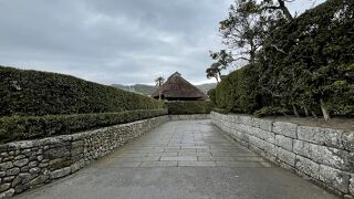 整然とした街並みに武家屋敷の名残を感じます