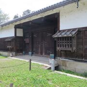 彦根藩家老の屋敷ですが、内部が全く見られないのは残念でした。