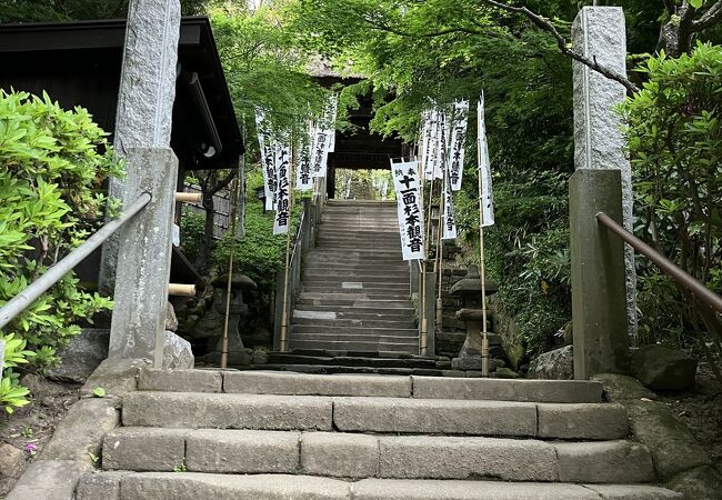 鎌倉最古のお寺だと伝わる