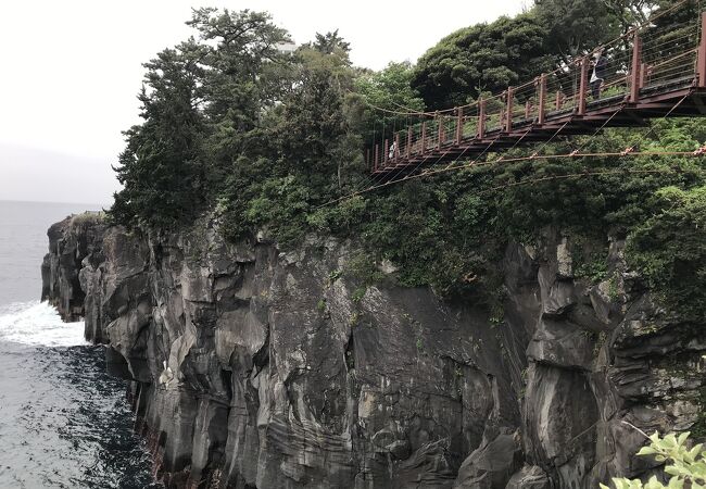 門脇つり橋（静岡県伊東）：城ヶ崎海岸のメインスポット