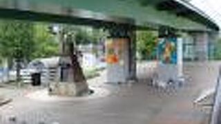 名古屋高速2号東山線の下の地上部分