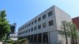 「旧」日本銀行京都支店とは見栄えが違うので…