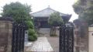新宿区戸山１丁目にある浄土宗寺院