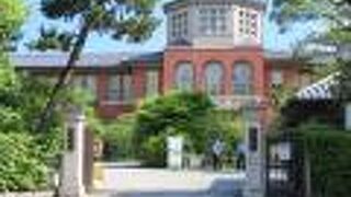 煉瓦造りの重要文化財建築が何棟も