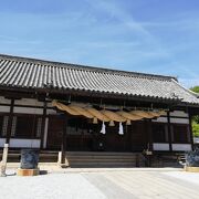 あたりを見渡せる高さの神社