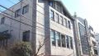 近代的なビル形式の寺院