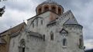 山の中の世界遺産修道院