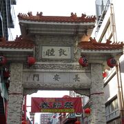 南京町の入口門