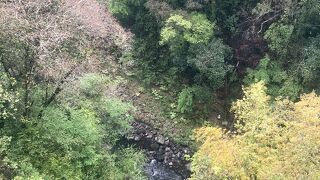 坂の上から天安河原