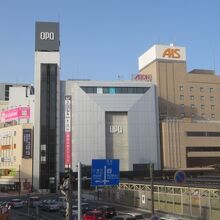 秋田駅前にあります