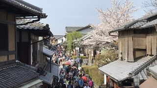 東山の観光地として有名な場所