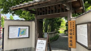 隅田川の水を引いた潮入り回遊式庭園
