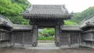 門番所が設置されています