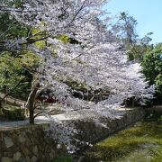京都市の理美容業界関係者によって創建された神社
