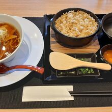 半ラーメンと貝柱ご飯のセット