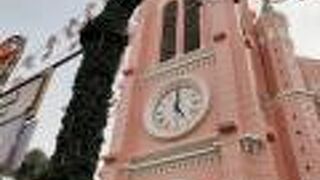 眠れる森の美女のお城みたいな