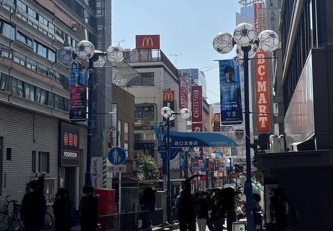 横浜駅にもいろいろな風景があるんだなと思いました。