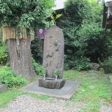 築土八幡神社庚申供養塔