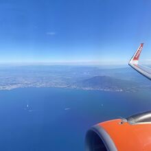 機内から見えるシチリアのエトナ山