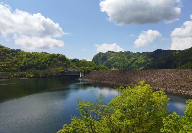 荒川ダム(能泉湖)