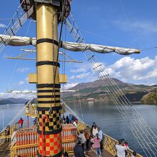 デッキから見る芦ノ湖もいい