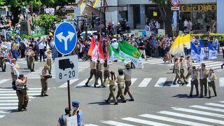 毎年5月3日開催の大規模パレード