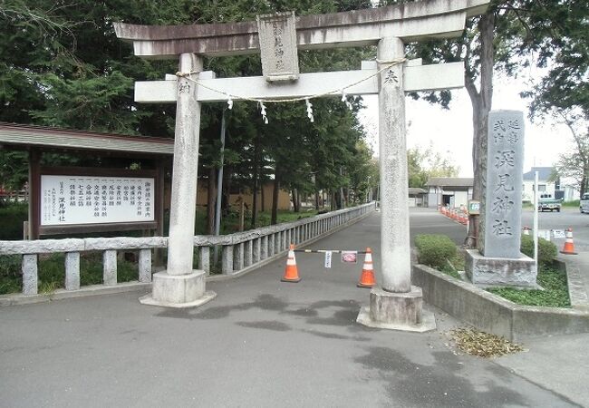 村の鎮守であり、地方の代表でもある神社