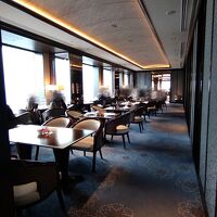 上質な時間を過ごすことができるラウンジ