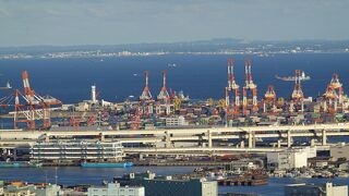 横浜港内で最大級の規模のコンテナターミナル