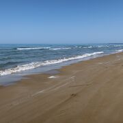 綺麗な浜と、広大な海が気持ち良い