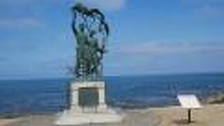 酪農関係の像だそうです。