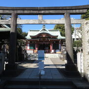 鮫洲駅前にある立派な神社