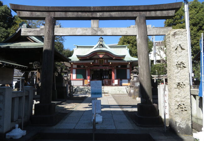 鮫洲駅前にある立派な神社