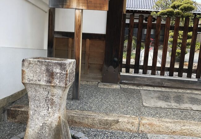 三十三間堂の近くにある寺院。