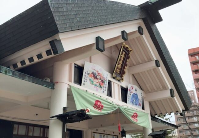 青森市発祥の地とされる古い神社です