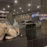 シーサがお出迎えしてくれます