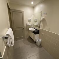 広いバスルーム