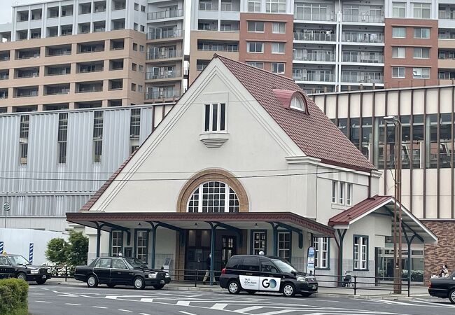 旧国立駅舎 まち案内所