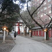 大都会のど真ん中にある神社