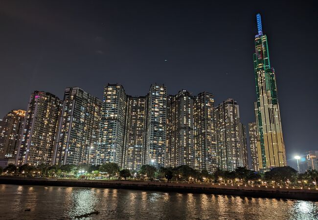 ホーチミンの綺麗な夜景を堪能