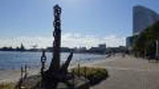 現在の横浜港を象徴するような光景