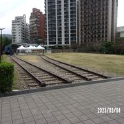 旧新北投駅舎が残されています。